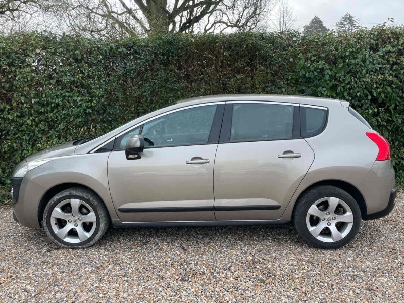 PEUGEOT 3008 Monospace 2010 1.6 HDi 109cv