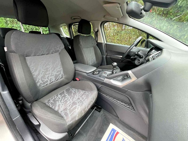 PEUGEOT 3008 Monospace 2010 1.6 HDi 109cv