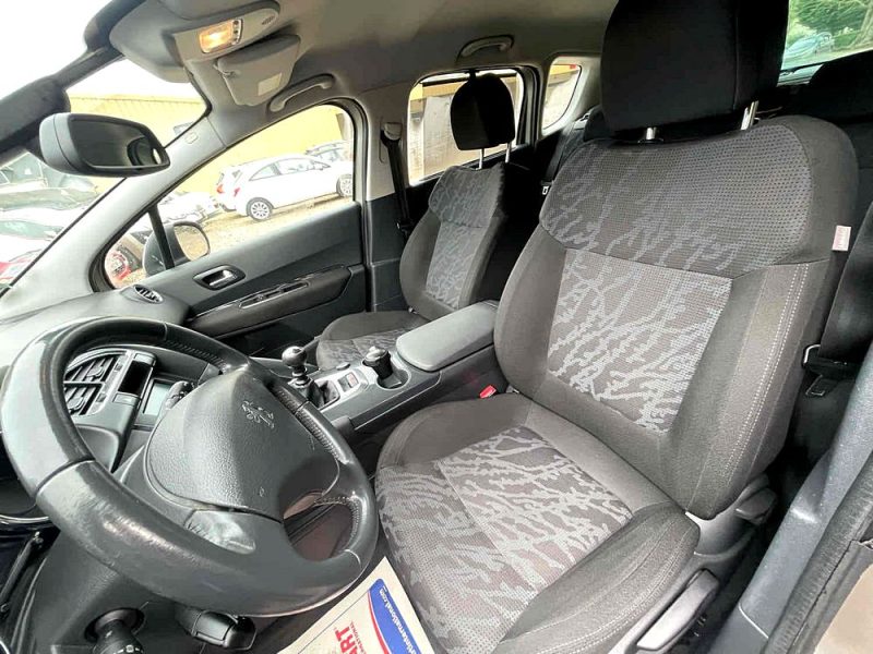 PEUGEOT 3008 Monospace 2010 1.6 HDi 109cv