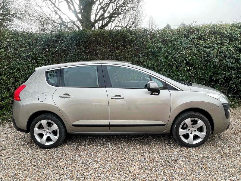 PEUGEOT 3008 Monospace 2010 1.6 HDi 109cv