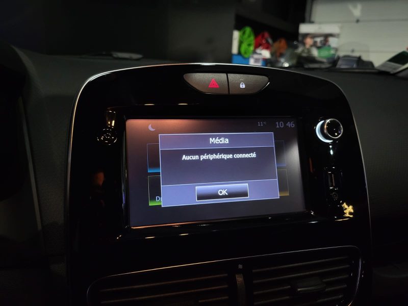 RENAULT CLIO IV 0.9 TCe 75cv Limited BVM5 / RADAR-AR/GPS/BLUETOOTH/REGULATEUR-LIMITEUR