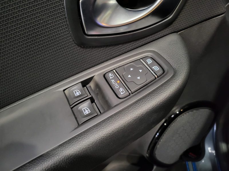 RENAULT CLIO IV 0.9 TCe 75cv Limited BVM5 / RADAR-AR/GPS/BLUETOOTH/REGULATEUR-LIMITEUR