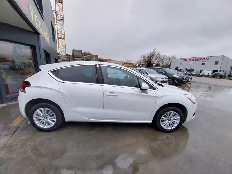 CITROEN DS4 1.6 HDi 112 Chic