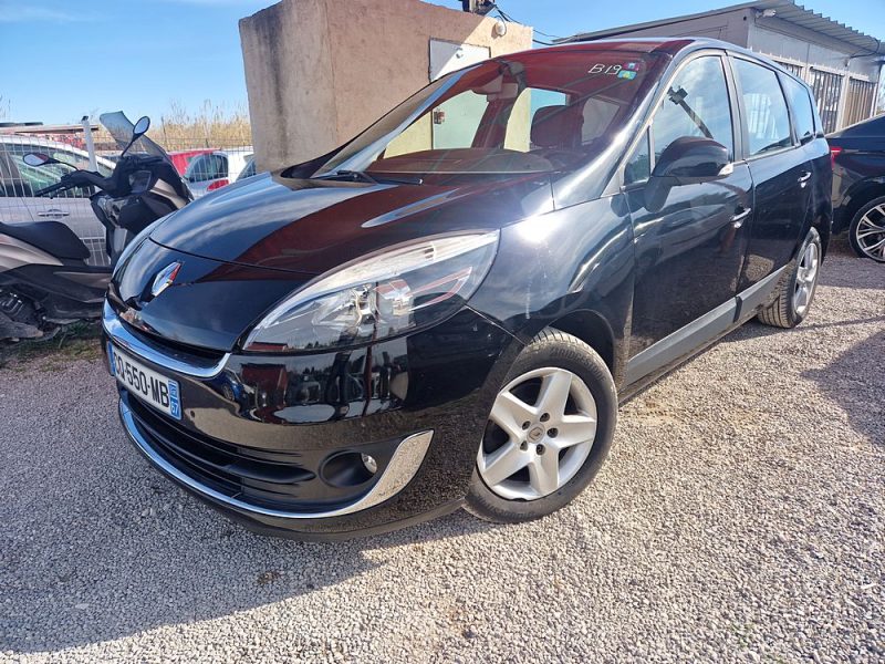 RENAULT GRAND SCENIC 1,5DCI 110CH AUTHENTIQUE 2013