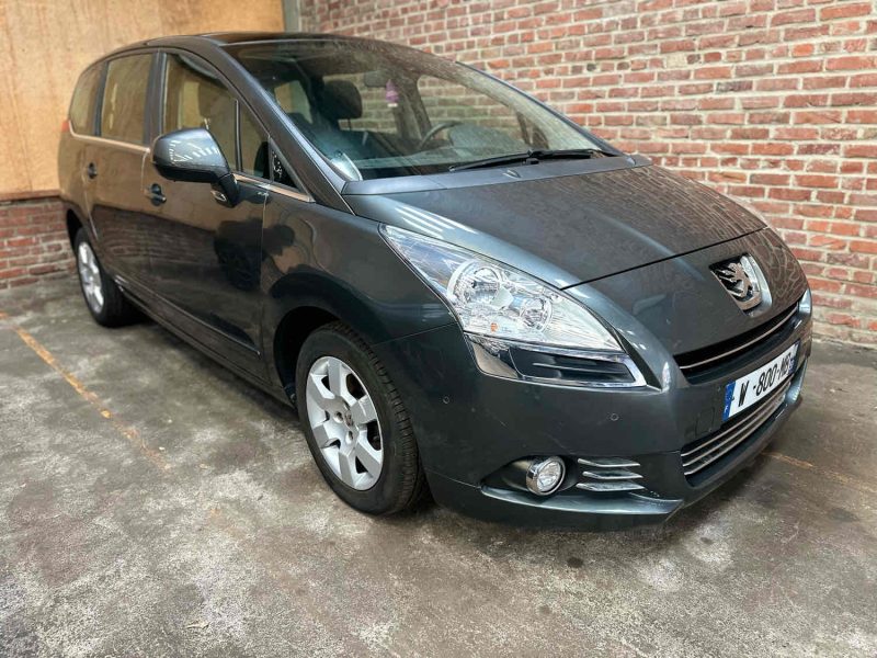 PEUGEOT 5008 1.6 eHDi 112 cv Allure