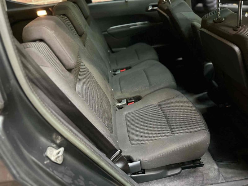 PEUGEOT 5008 1.6 eHDi 112 cv Allure