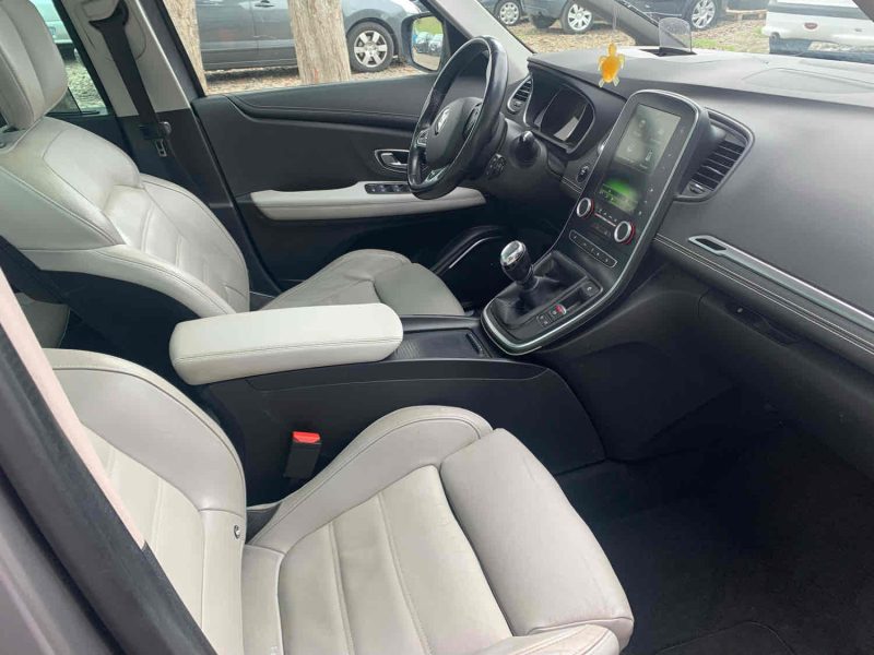 RENAULT SCÉNIC IV 2016