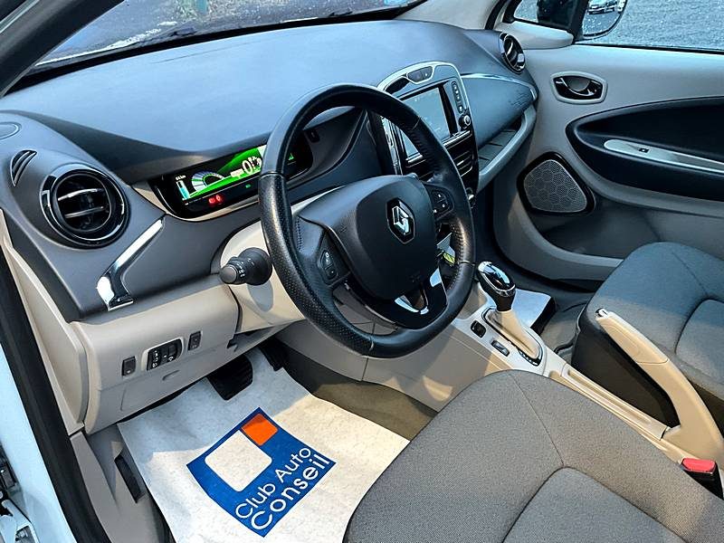 RENAULT ZOE 2015