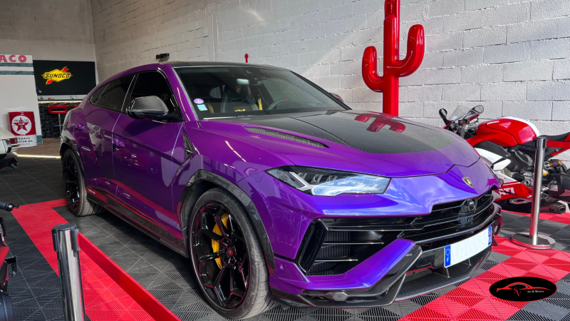 LAMBORGHINI URUS PERFORMANTE 2023