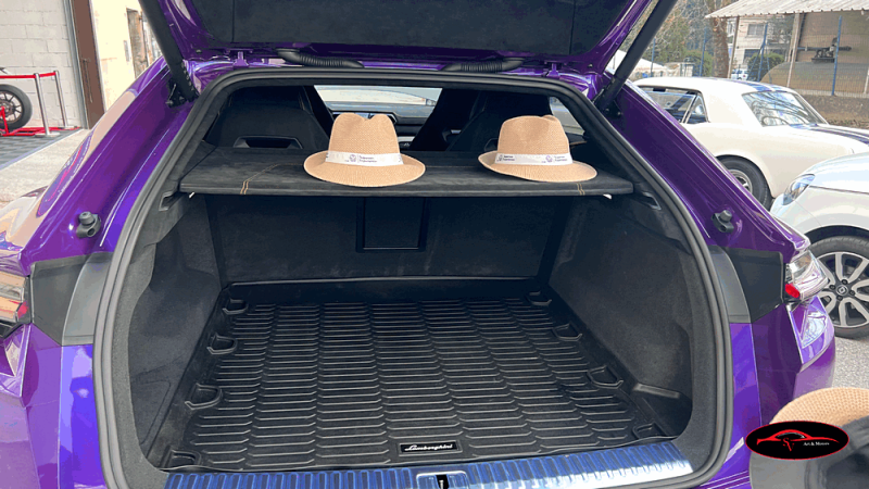 LAMBORGHINI URUS PERFORMANTE 2023