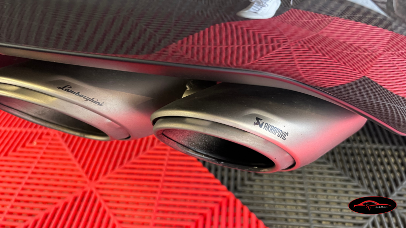 LAMBORGHINI URUS PERFORMANTE 2023