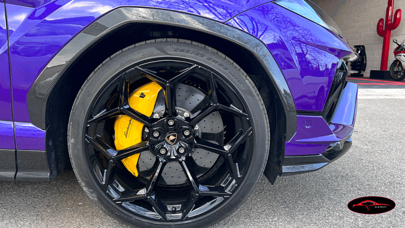 LAMBORGHINI URUS PERFORMANTE 2023