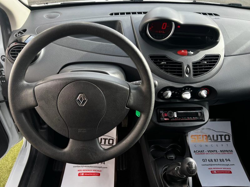 RENAULT TWINGO II 2013