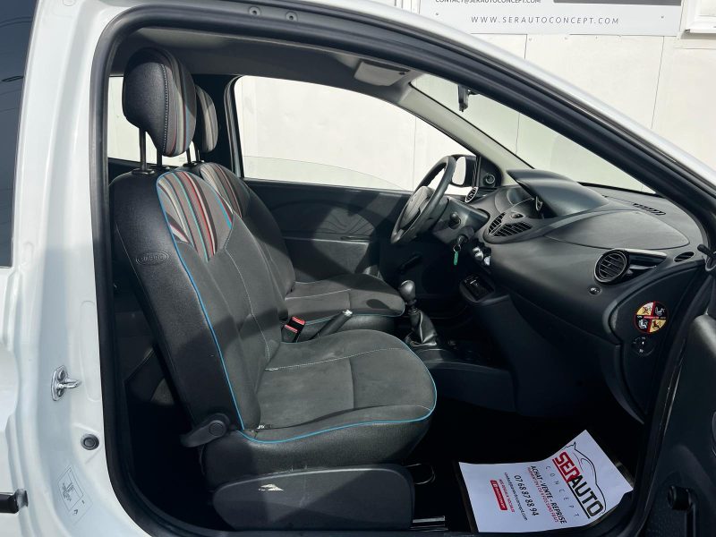 RENAULT TWINGO II 2013