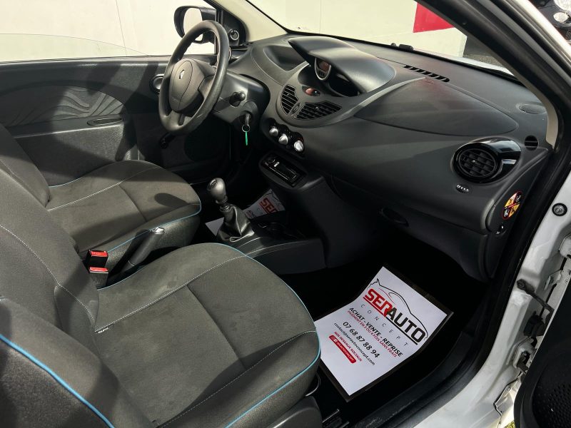RENAULT TWINGO II 2013