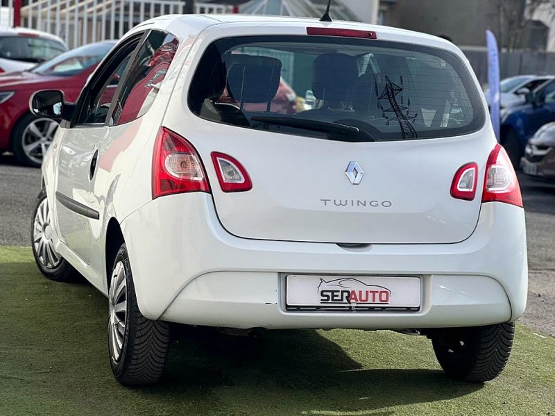 RENAULT TWINGO II 2013