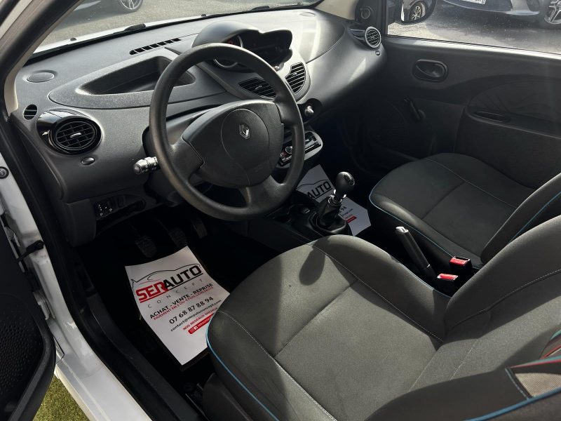 RENAULT TWINGO II 2013