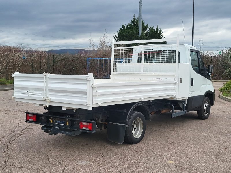IVECO DAILY Benne 35C15 3.0d 146cv BVM6 / BLUETOOTH/ATTELAGE/REGULATEUR DE VITESSE