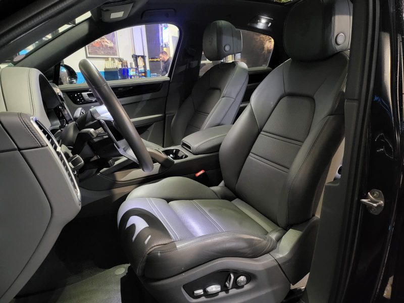 PORSCHE CAYENNE COUPE 3.0 V6 461/340cv E-Hybrid AWD BVA / TOIT PANORAMIQUE/CAMERA 360°/HAYON ELECTRI