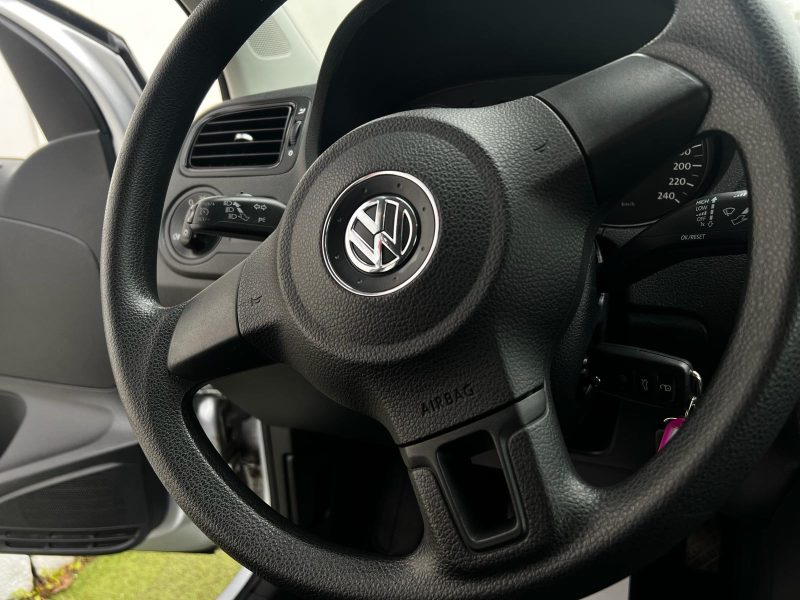 VOLKSWAGEN POLO V 2010