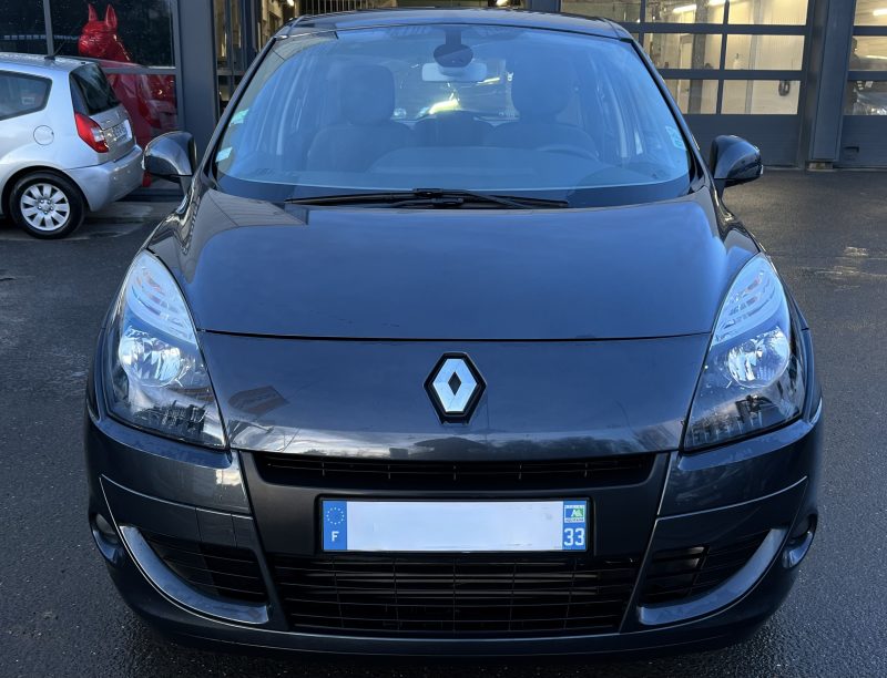 RENAULT SCENIC III 1.5 DCI 110 PREMIERE MAIN / 76 600 Kms GPS BLUETOOTH CRIT AIR 2 - GARANTIE 1 AN