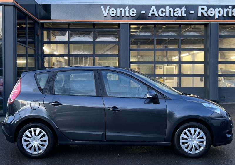 RENAULT SCENIC III 1.5 DCI 110 PREMIERE MAIN / 76 600 Kms GPS BLUETOOTH CRIT AIR 2 - GARANTIE 1 AN