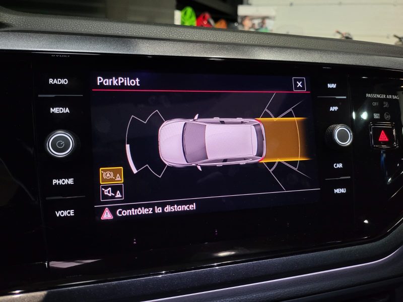 VOLKSWAGEN POLO VI GTI 2.0 TSI 200cv DSG6 / APPLE CARPLAY/TOIT OUVRANT/SIEGES CHAUFFANT