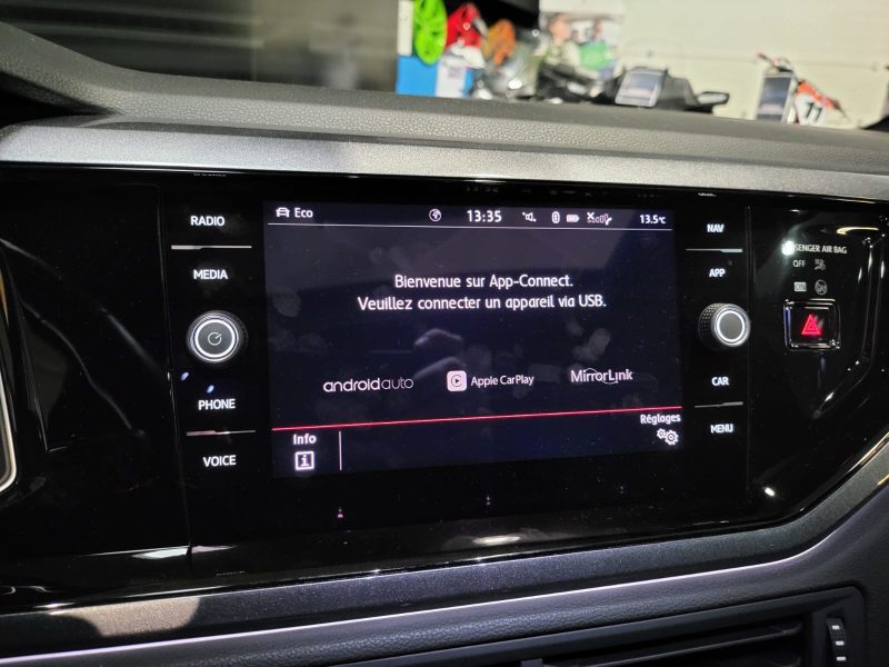 VOLKSWAGEN POLO VI GTI 2.0 TSI 200cv DSG6 / APPLE CARPLAY/TOIT OUVRANT/SIEGES CHAUFFANT