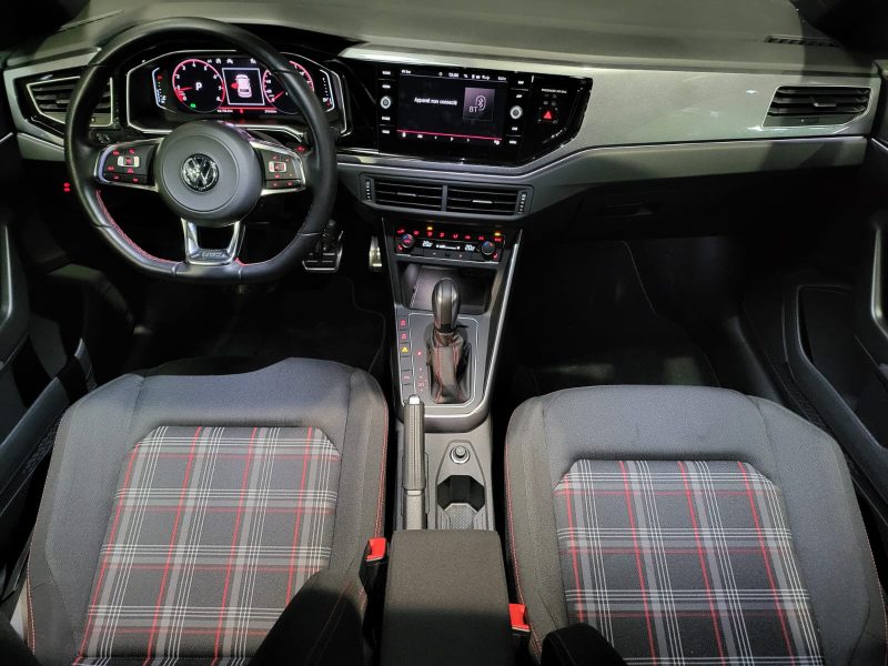 VOLKSWAGEN POLO VI GTI 2.0 TSI 200cv DSG6 / APPLE CARPLAY/TOIT OUVRANT/SIEGES CHAUFFANT