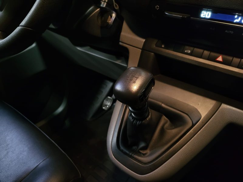 CITROEN JUMPY III 2.0 BlueHDi 122cv FG M BVM6 CARPLAY / CLIM AUTO / CAMERA / ATTELAGE