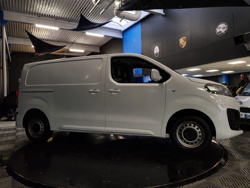 CITROEN JUMPY III 2.0 BlueHDi 122cv FG M BVM6 CARPLAY / CLIM AUTO / CAMERA / ATTELAGE