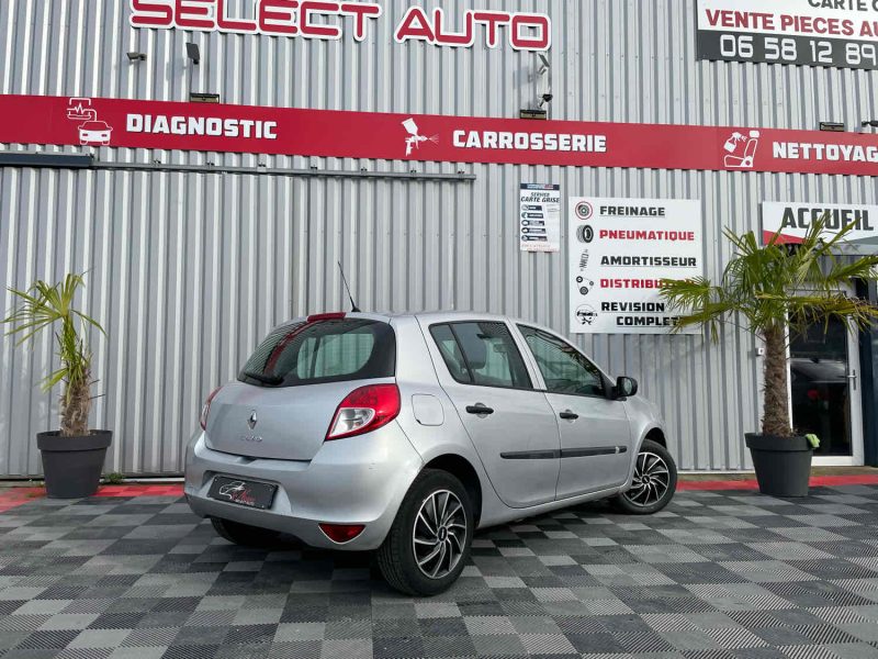 RENAULT CLIO III 2010