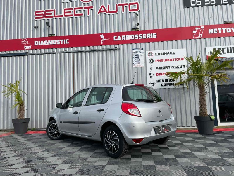 RENAULT CLIO III 2010