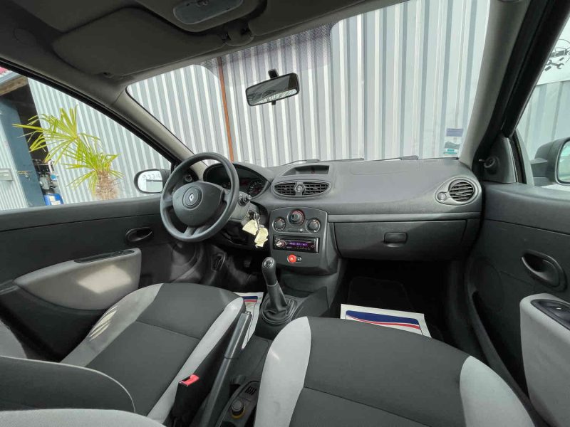 RENAULT CLIO III 2010
