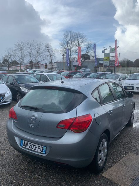 OPEL ASTRA J 2010