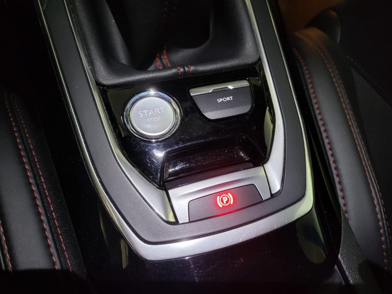 PEUGEOT 308 II GTI 1.6 THP 270cv BVM6 / APPLE CARPLAY/SIEGES CHAUFFANT-MASSANT/CAMERA DE RECUL