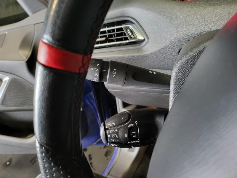 PEUGEOT 308 II GTI 1.6 THP 270cv BVM6 / APPLE CARPLAY/SIEGES CHAUFFANT-MASSANT/CAMERA DE RECUL