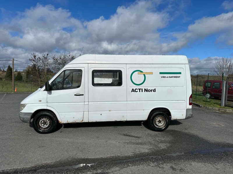 MERCEDES SPRINTER 3-t Camionnette 2004