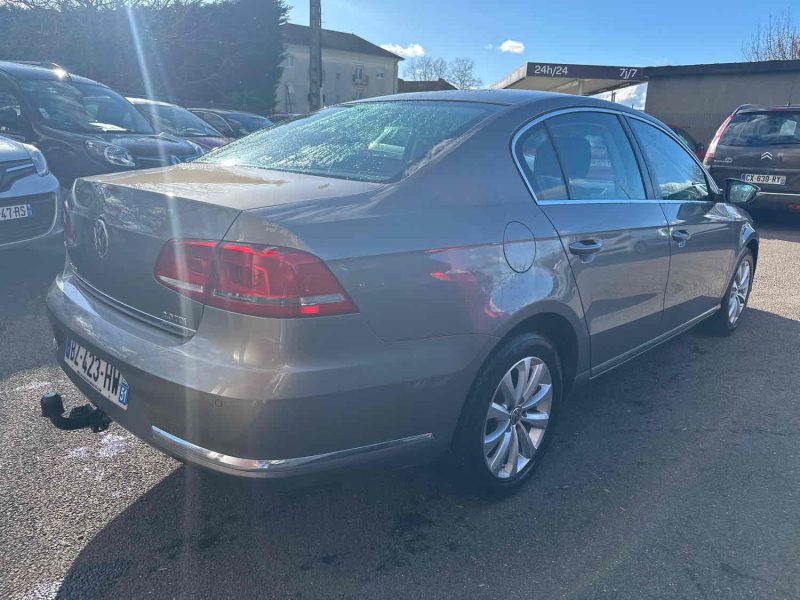 VOLKSWAGEN PASSAT B7 2011