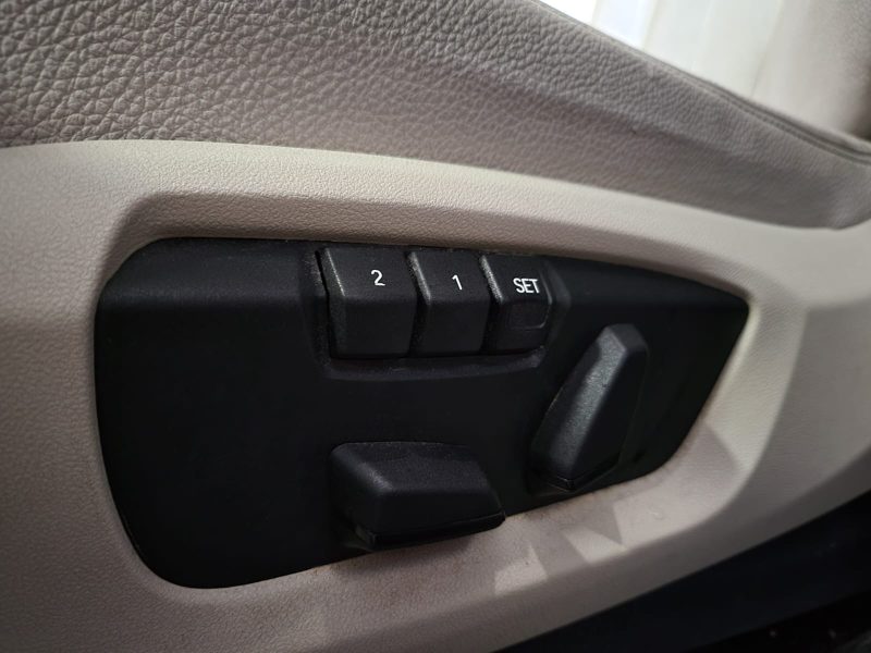 BMW X5 S-Drive 25d 218cv LOUNGE TOIT OUVRANT / ATTELAGE / 360° / CUIR BLANC ELECT A MEMOIRE