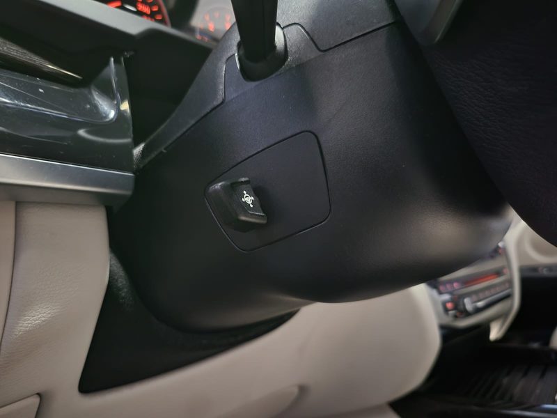 BMW X5 S-Drive 25d 218cv LOUNGE TOIT OUVRANT / ATTELAGE / 360° / CUIR BLANC ELECT A MEMOIRE