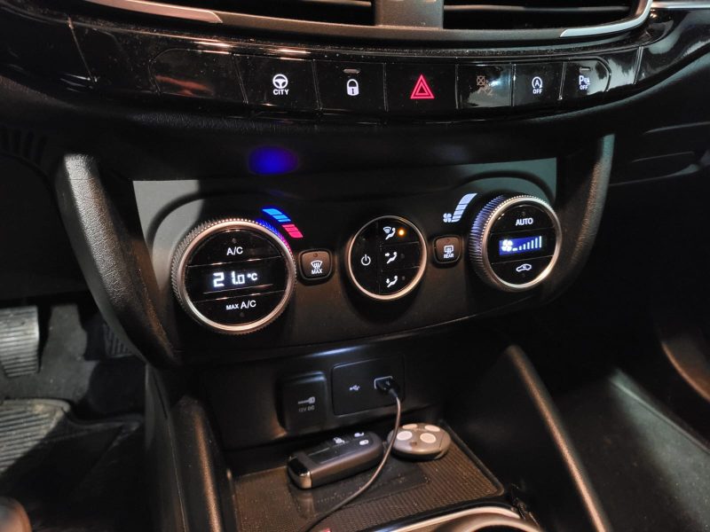 II 101 cv SPORT T3 TURBO / CARPLAY / ANGLE MORT / REGULATEUR