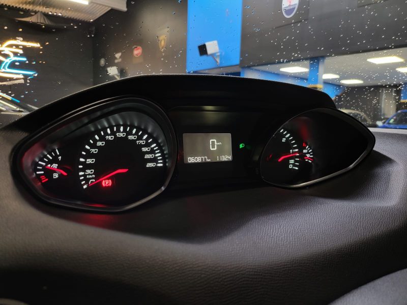 PEUGEOT 308 1.6 BlueHDi 115cv ACTIVE / REGULATEUR + LIMITEUR / AIDE AU PARKING / FAIBLE KILOMETRAGE