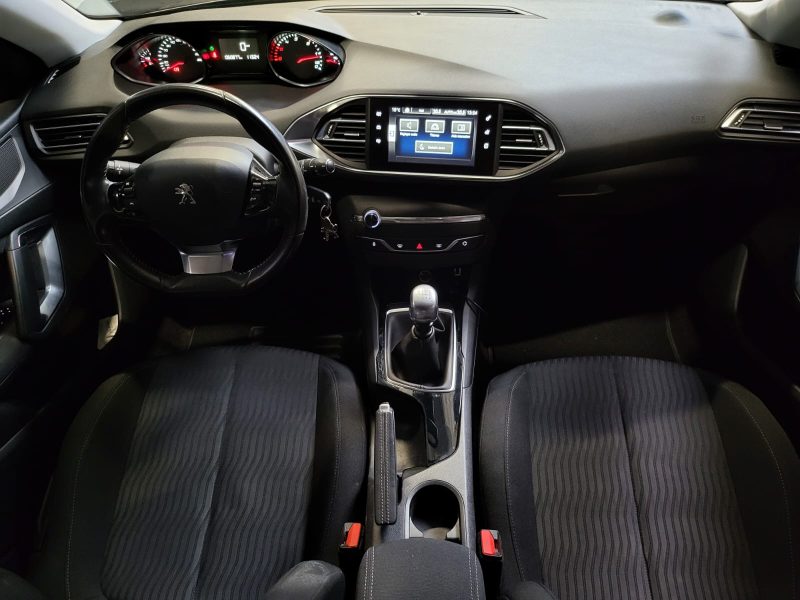 PEUGEOT 308 1.6 BlueHDi 115cv ACTIVE / REGULATEUR + LIMITEUR / AIDE AU PARKING / FAIBLE KILOMETRAGE