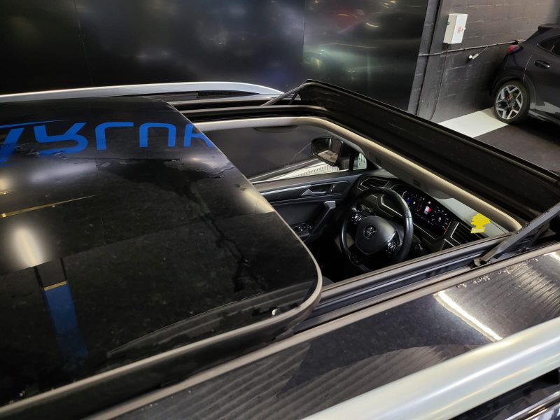 VOLKSWAGEN TIGUAN 2.0 TDI 150cv CARAT / TOIT OUVRANT+VIRTUAL COCKPIT+PARK ASSIST+CAMERA/