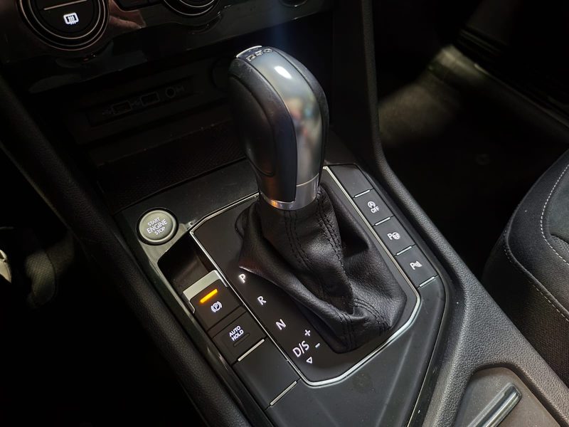 VOLKSWAGEN TIGUAN 2.0 TDI 150cv CARAT / TOIT OUVRANT+VIRTUAL COCKPIT+PARK ASSIST+CAMERA/