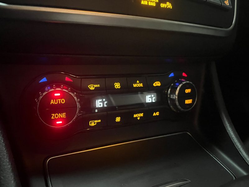 MERCEDES CLA AMG CLA 45 4-matic 420 CV WHITE ART EDITION PACK CARBON / PACK AERO / APPLE CARPLAY