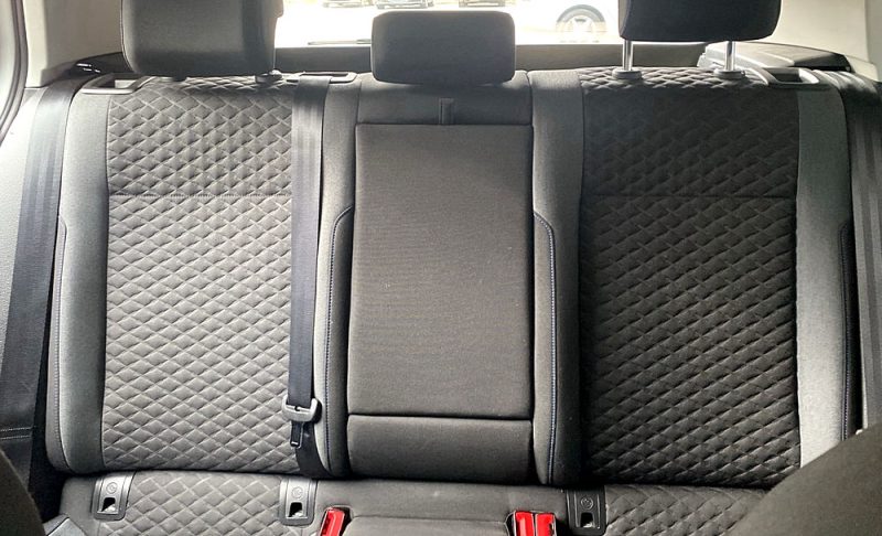 VOLKSWAGEN GOLF VII 1.0 TSI 110ch Sound + 4 pneus été