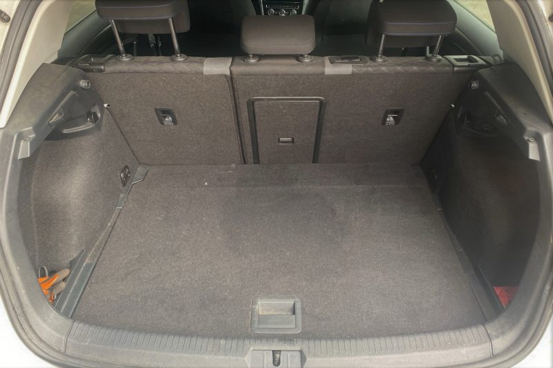 VOLKSWAGEN GOLF VII 1.0 TSI 110ch Sound + 4 pneus été