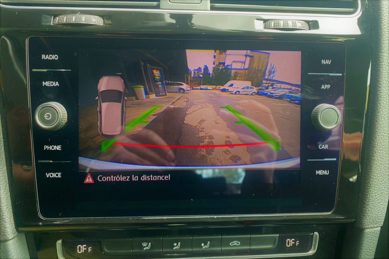 VOLKSWAGEN GOLF VII 1.0 TSI 110ch Sound + 4 pneus été